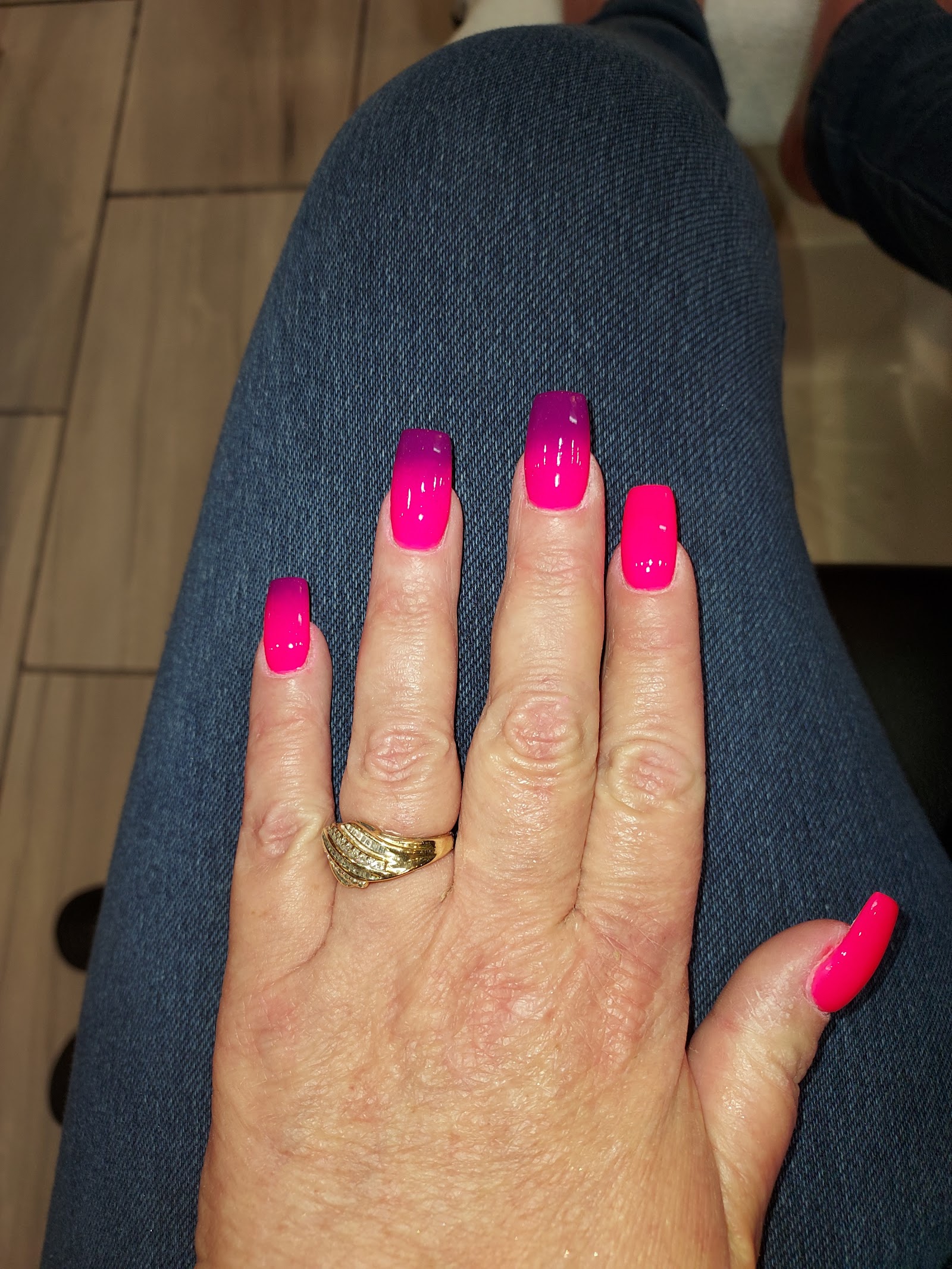 Queen Nails nail photo 3